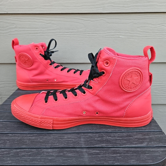 Converse‎ Chuck Taylor All Star High Top Shoes Red Black Sneakers Mens Size 11 - Picture 1 of 16